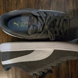 Puma Men's Gray Sneakers